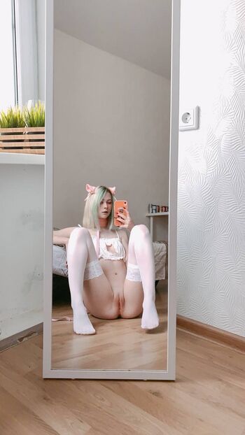 Russian girls leaked private photo uncensored HD quality