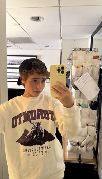 Sabrina carpenter  page leaked private photo uncensored HD quality