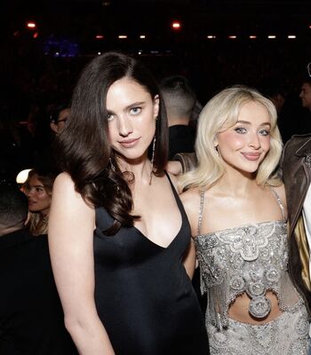 Sabrina carpenter  page leaked private photo uncensored HD quality