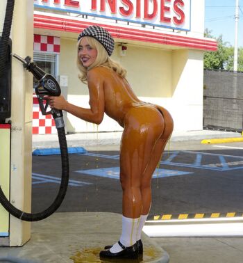 Sabrina carpenter ai porn leaked private photo uncensored HD quality