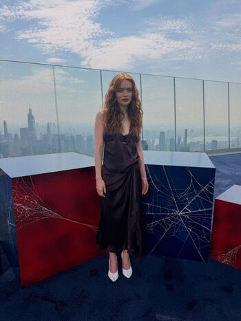 Sadie sink page leaked private photo uncensored HD quality