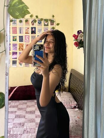 Sakshi pandey page leaked private photo uncensored HD quality