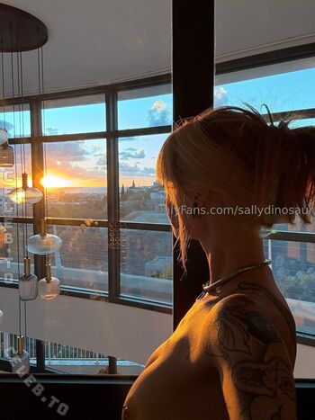 Sallydinosaur leaked private photo uncensored HD quality