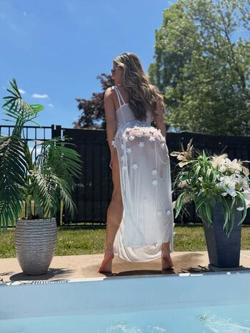 Sarah clayton  page leaked private photo uncensored HD quality
