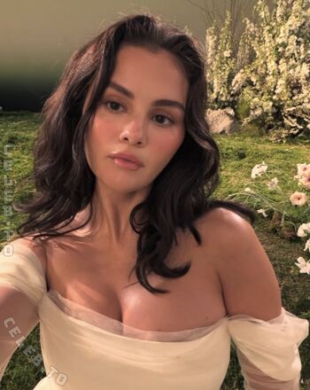 Selena gomez leaked private photo uncensored HD quality