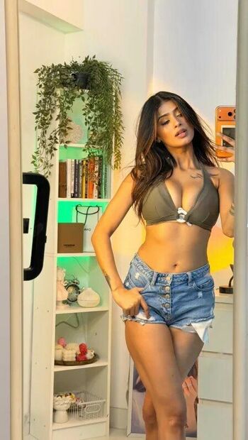 Shambhavi singh page leaked private photo uncensored HD quality