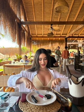 Simayyeceee page leaked private photo uncensored HD quality