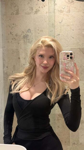 Snowmaiid leaked private photo uncensored HD quality