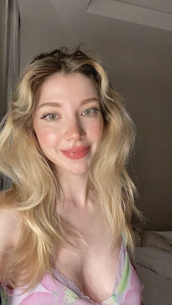 Snowmaiid leaked private photo uncensored HD quality