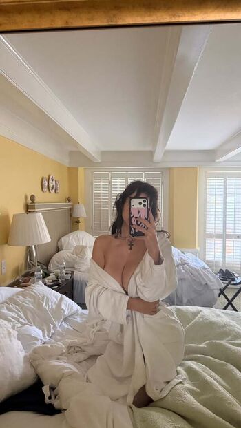 Sophie mudd  page leaked private photo uncensored HD quality