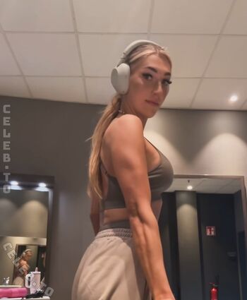 Starletnova  page leaked private photo uncensored HD quality