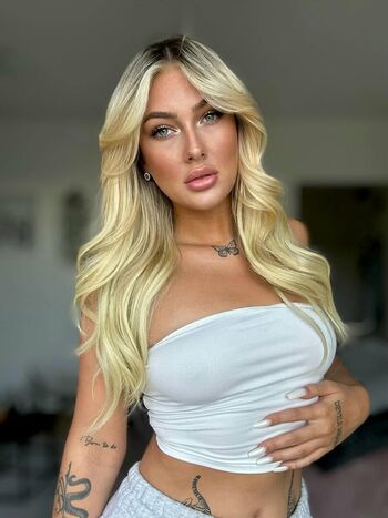 Stellablond leaked private photo uncensored HD quality