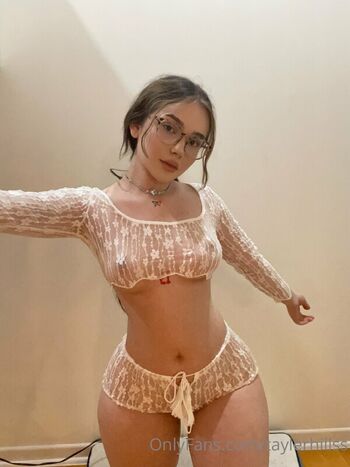 Tayler hills page leaked private photo uncensored HD quality