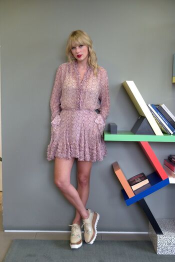 Taylor swift  page leaked private photo uncensored HD quality