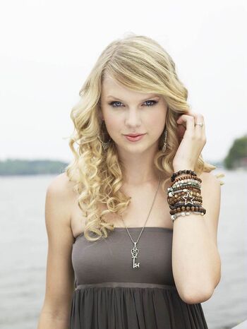Taylor swift  page leaked private photo uncensored HD quality