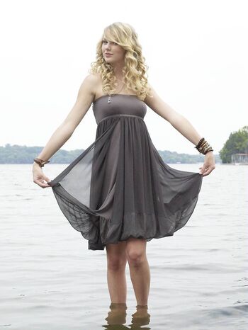 Taylor swift  page leaked private photo uncensored HD quality