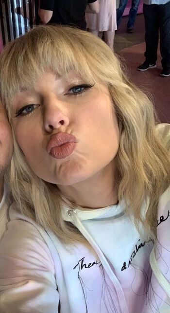 Taylor swift  page leaked private photo uncensored HD quality