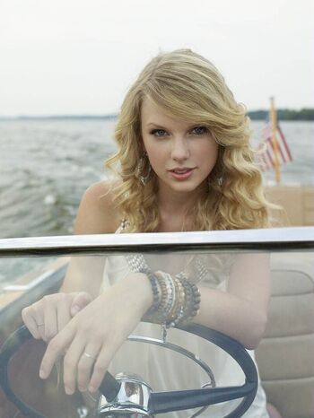 Taylor swift  page leaked private photo uncensored HD quality