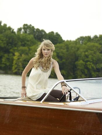 Taylor swift  page leaked private photo uncensored HD quality