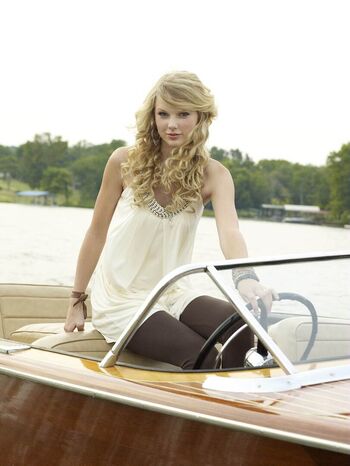 Taylor swift  page leaked private photo uncensored HD quality