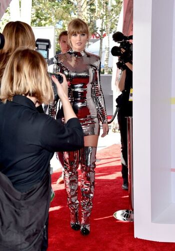 Taylor swift  page leaked private photo uncensored HD quality