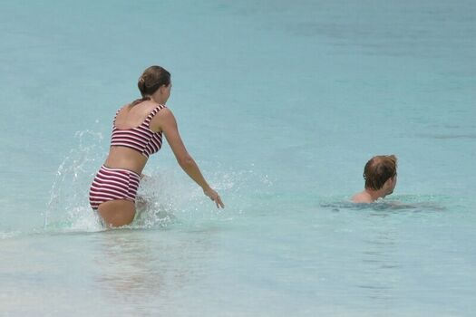 Taylor swift  page leaked private photo uncensored HD quality