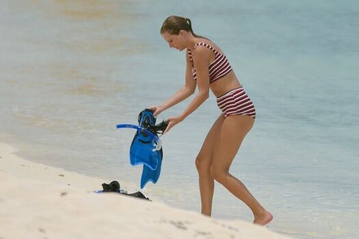 Taylor swift  page leaked private photo uncensored HD quality