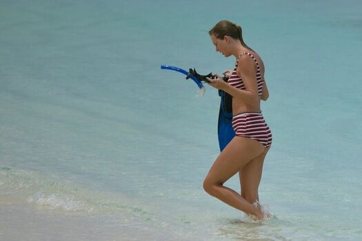Taylor swift  page leaked private photo uncensored HD quality