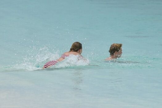 Taylor swift  page leaked private photo uncensored HD quality