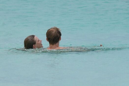 Taylor swift  page leaked private photo uncensored HD quality