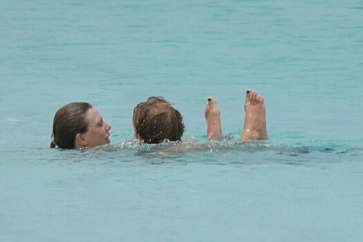 Taylor swift  page leaked private photo uncensored HD quality
