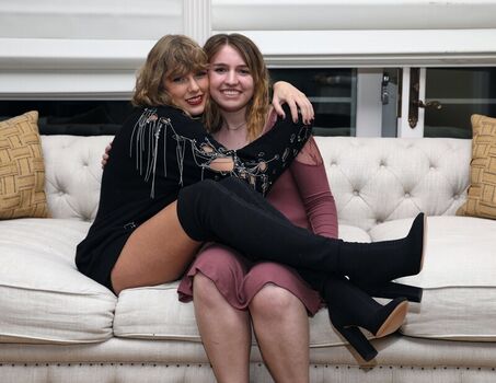 Taylor swift  page leaked private photo uncensored HD quality