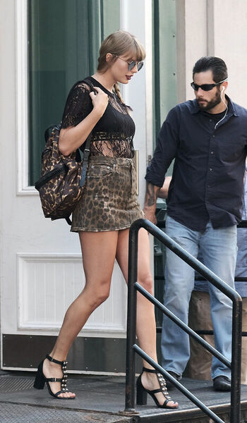 Taylor swift  page leaked private photo uncensored HD quality