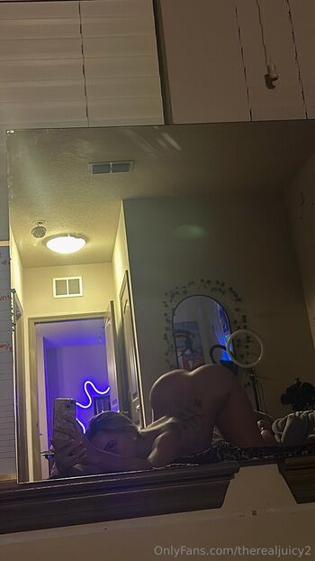 Therealjuicy page leaked private photo uncensored HD quality