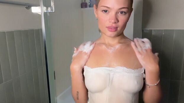 Tiffanyyoungofficial  page leaked private photo uncensored HD quality