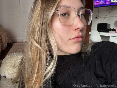 Urbabyemily leaked private photo uncensored HD quality
