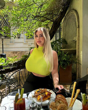 Valentina di rocco  page leaked private photo uncensored HD quality