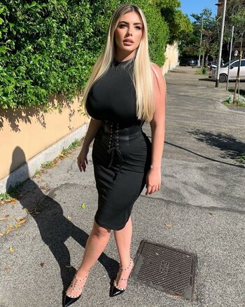 Valentina di rocco  page leaked private photo uncensored HD quality