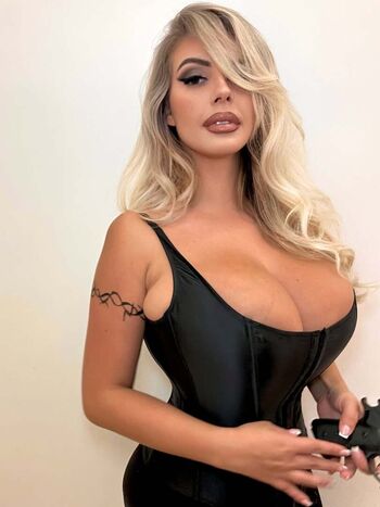 Valentina di rocco  page leaked private photo uncensored HD quality