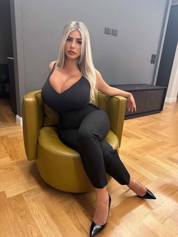 Valentina di rocco  page leaked private photo uncensored HD quality