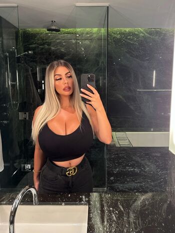 Valentina di rocco  page leaked private photo uncensored HD quality