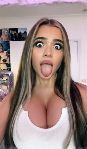 Valya karnaval page leaked private photo uncensored HD quality