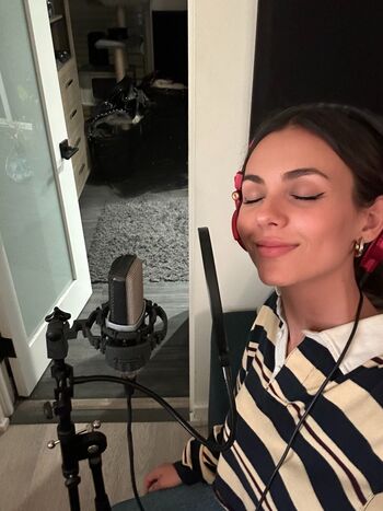Victoria justice  page leaked private photo uncensored HD quality