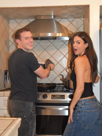 Victoria justice  page leaked private photo uncensored HD quality