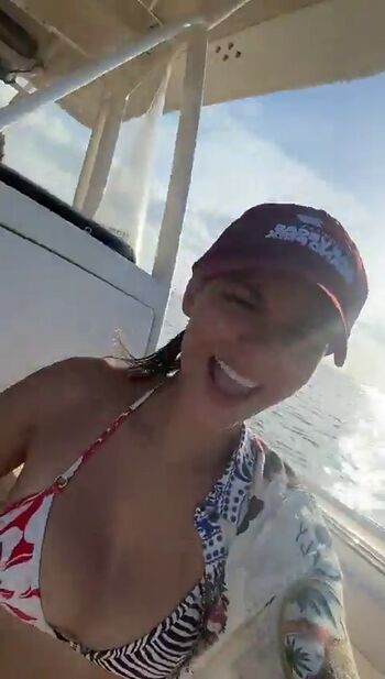 Victoria justice  page leaked private photo uncensored HD quality