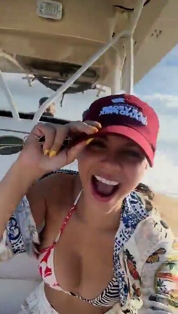 Victoria justice  page leaked private photo uncensored HD quality