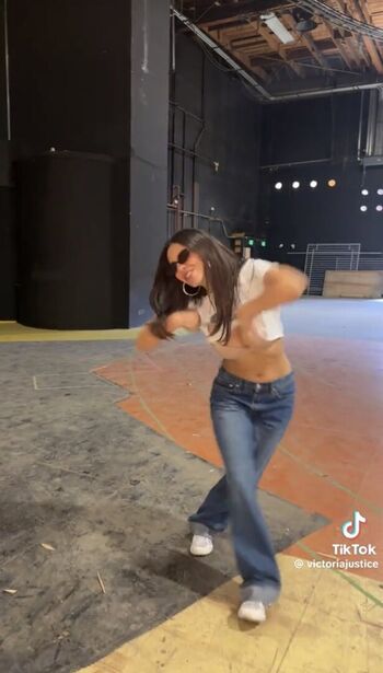 Victoria justice  page leaked private photo uncensored HD quality