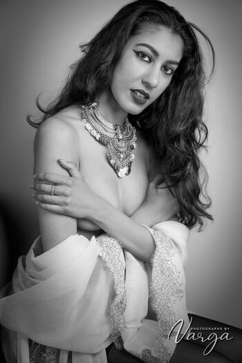 Vidya leaked private photo uncensored HD quality