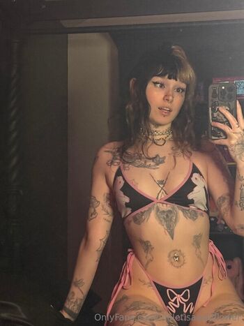 Violetisawallflower leaked private photo uncensored HD quality