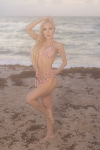 Walking on sunshine leaked private photo uncensored HD quality